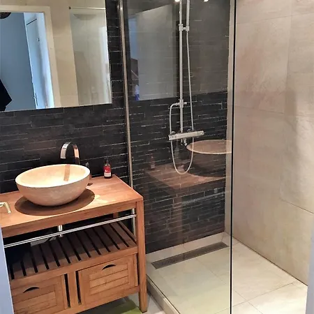 Apartment Superbe 3p Jardin Wifi Jacuzzi Piscine